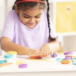 Created by Me! Cut, Sculpt & Roll Modeling Dough Kit