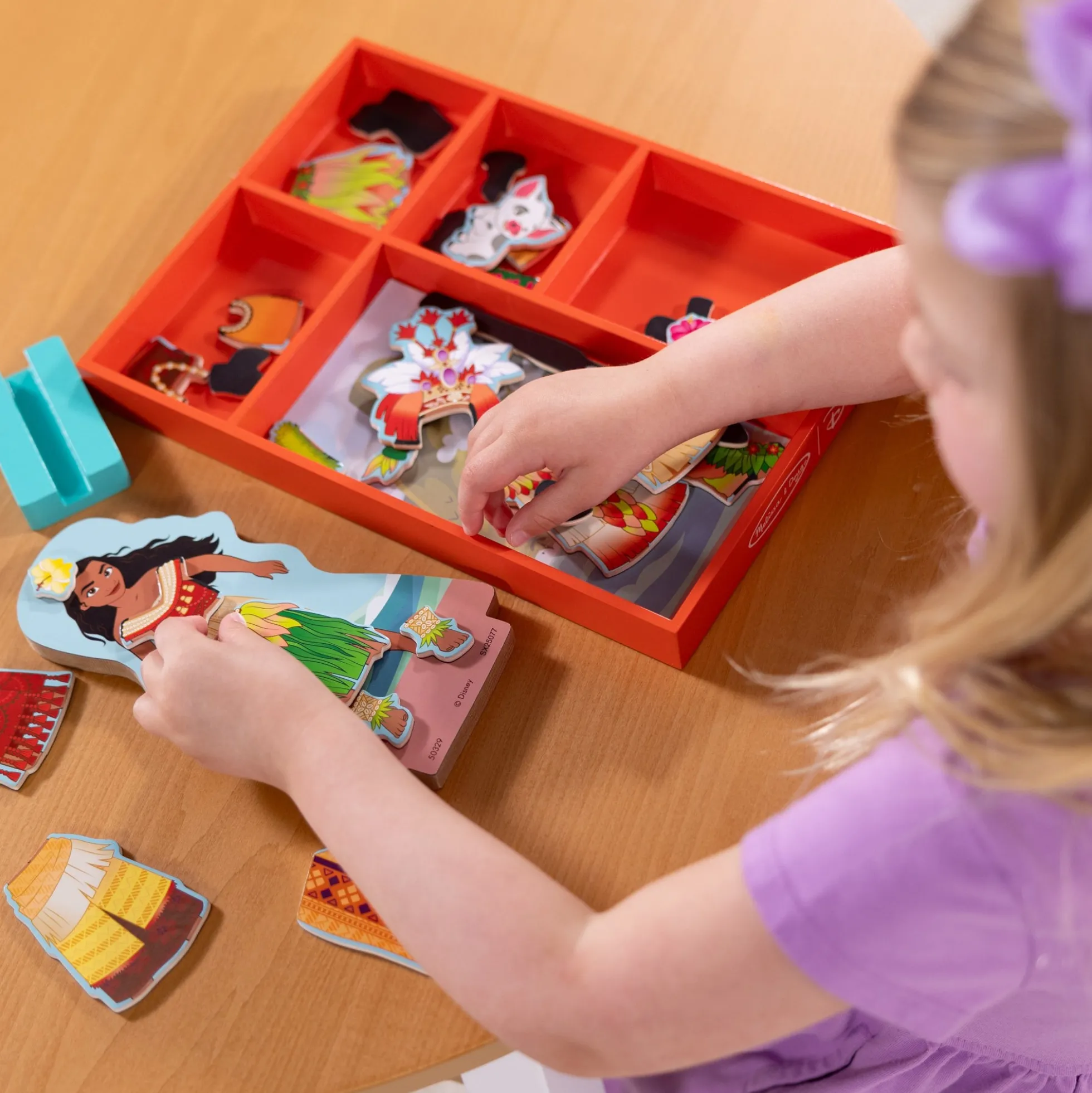 Disney Moana Wooden Magnetic Dress-Up Play Set