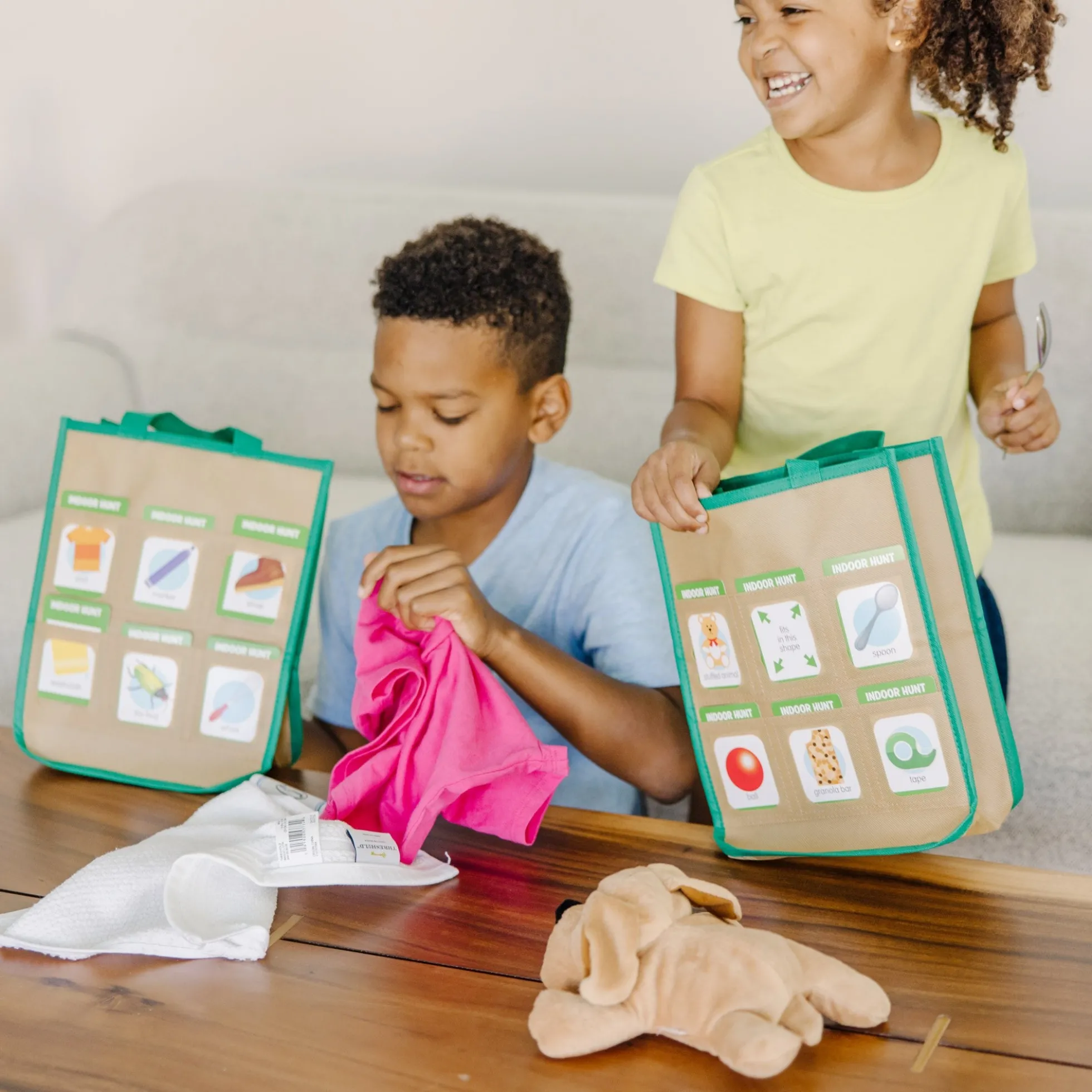 Let’s Explore Indoor/Outdoor Scavenger Hunt Play Set