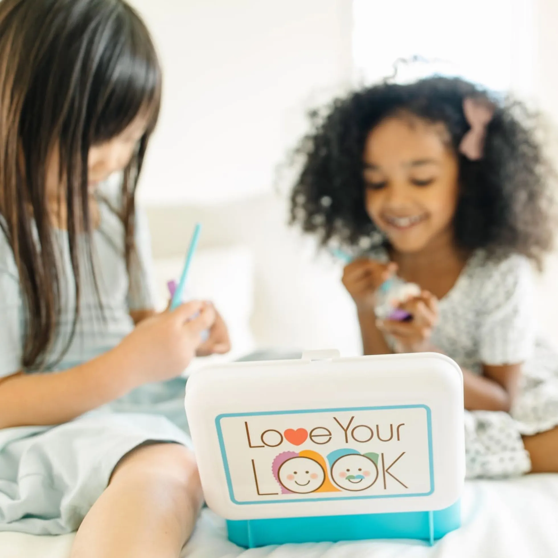 LOVE YOUR LOOK - Makeup Kit Play Set
