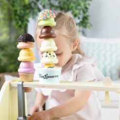 Melissa & Doug x Van Leeuwen Wooden Ice Cream Counter