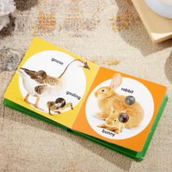 Poke-a-Dot: Farm Animal Families Board Book