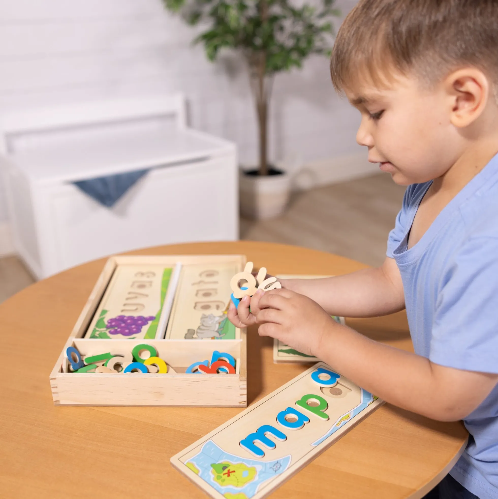 Spanish See & Spell Learning Toy