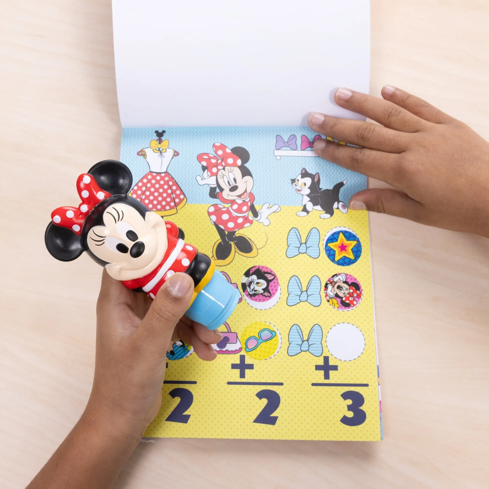 Sticker WOW! Activity Pad & Sticker Stamper - Disney's Minnie Mouse