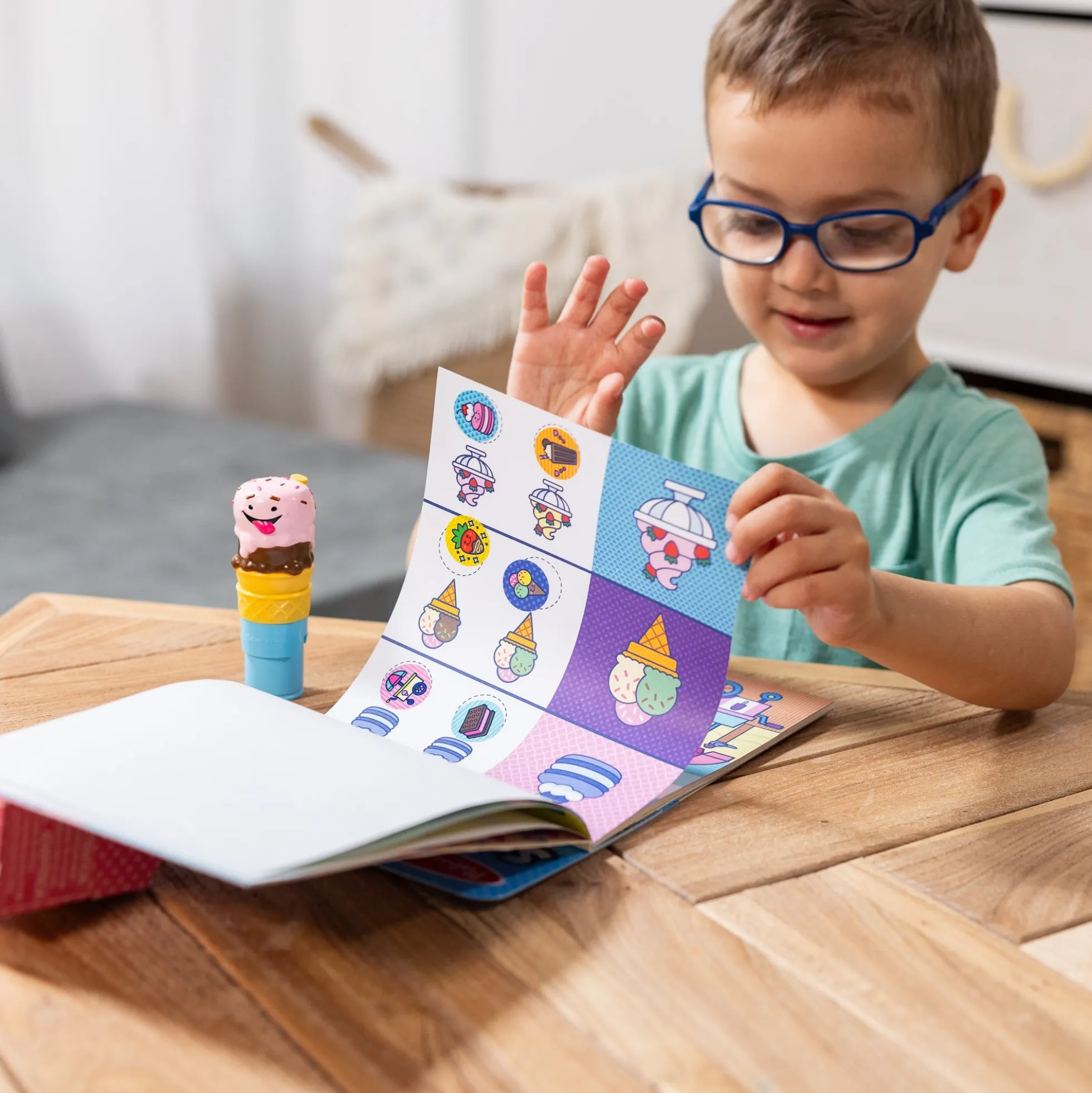 Sticker WOW!™ Activity Pad & Sticker Stamper - Ice Cream