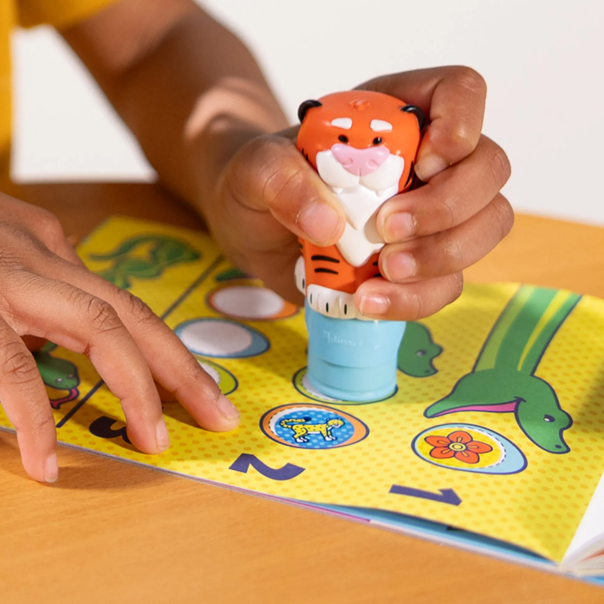 Sticker WOW!™ Activity Pad & Sticker Stamper - Tiger